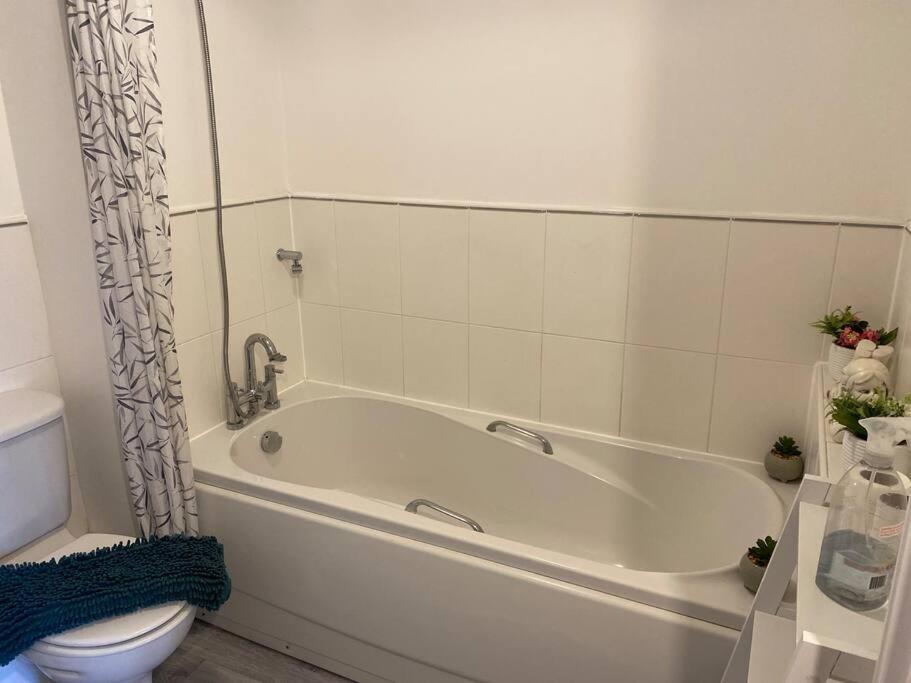 Lovely 2Nd Floor 2 Bed Flat Sleeps 4 Doncaster Exterior photo